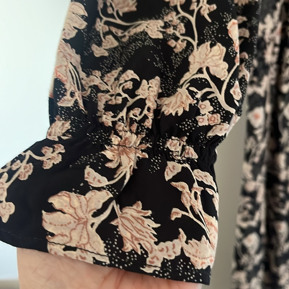 CREAM Dress - Picture 5 of 9